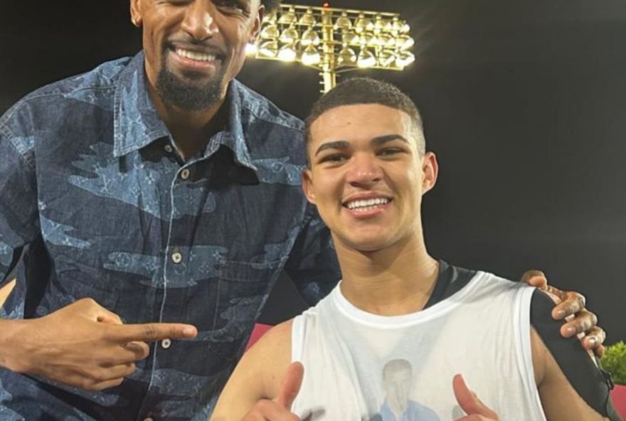 zagueiro-luis-eduardo2C-do-gremio2C-elogia-alex-ribeiro-da-selecao-brasileira3A-22referencia22-no-mundial-sub-17