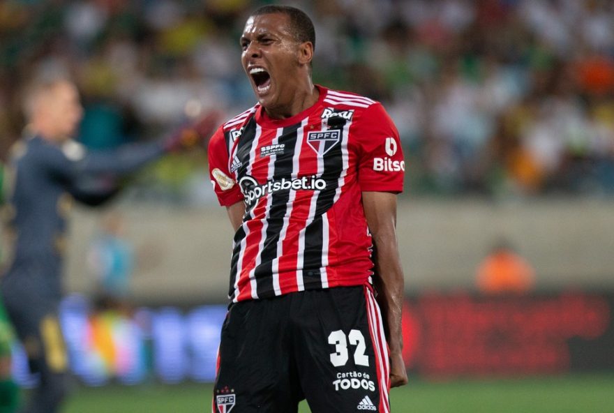 zagueiro-promissor-ex-sao-paulo-reforca-criciuma-para-serie-b-2025