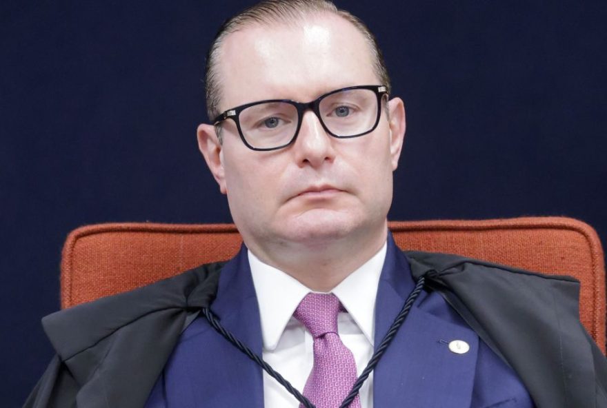 zanin-acompanha-moraes-e-vota-para-condenar-9-dos-10-reus-do-nucleo-3