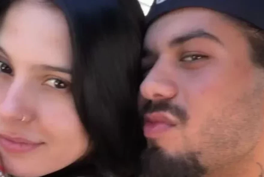 ze-felipe-comenta-sobre-os-pes-de-ana-castela-e-menciona-fetiche-por-podolatria