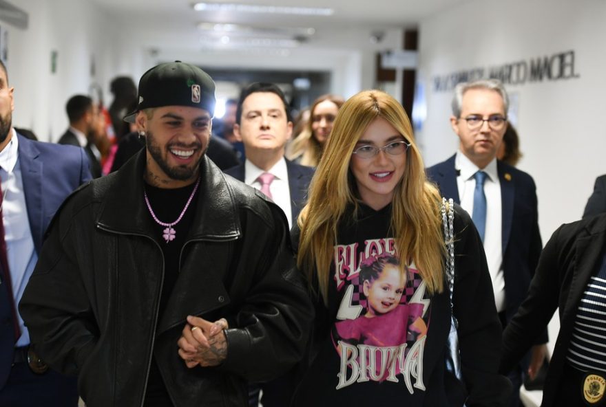 ze-felipe-e-virginia-anunciam-divorcio-em-decisao-conjunta3A-o-que-levou-a-separacao-amigavel-do-casal-com-tres-filhos