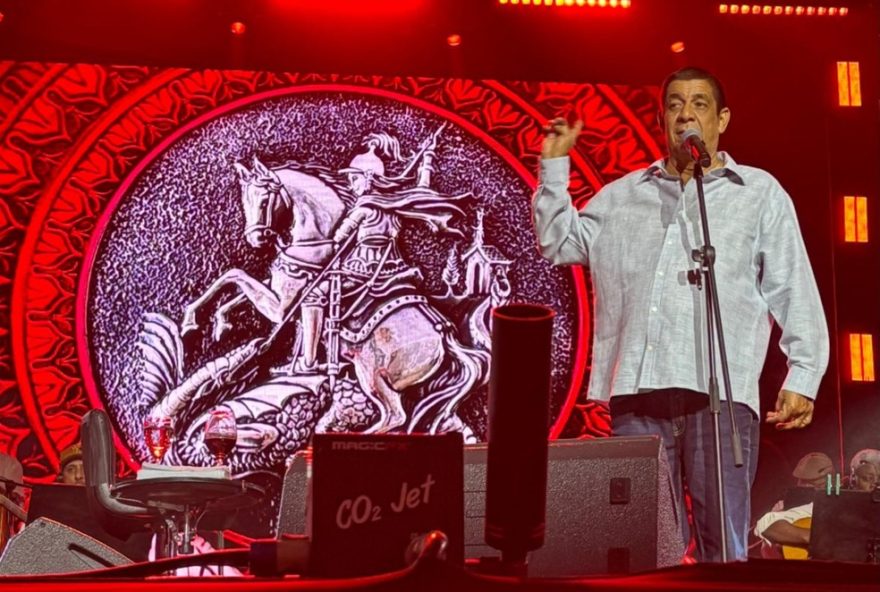 zeca-pagodinho-comemora-40-anos-de-carreira-em-turne-pelo-brasil-e-portugal3A-nao-penso-em-me-aposentar-do-samba