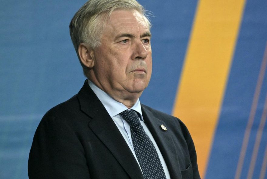 zico-elogia-ancelotti-e-destaca-compatibilidade-com-futebol-brasileiro
