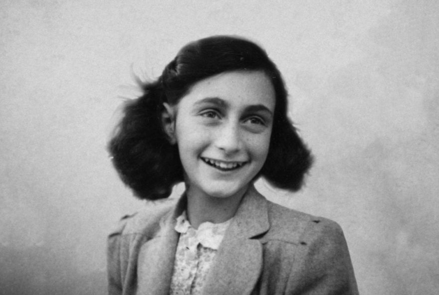 Suspeito de revelar o esconderijo de Anne Frank é identificado após 77 anos