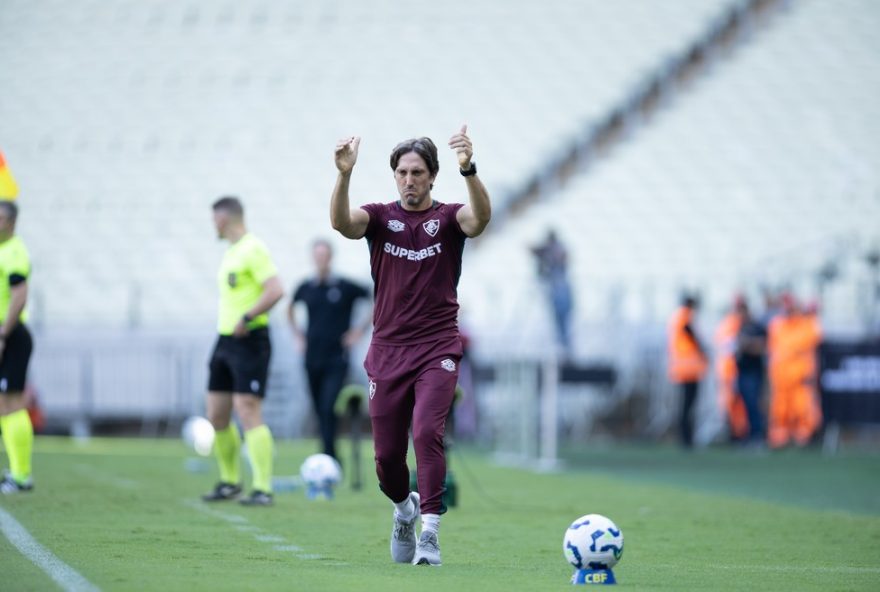 CE - FORTALEZA - 02/11/2025 - BRASILEIRO A 2025, CEARA X FLUMINENSE - zubeldia tecnico do Fluminense durante partida contra o Ceara no estadio Arena Castelao pelo campeonato Brasileiro A 2025. Foto: Baggio Rodrigues/AGIF