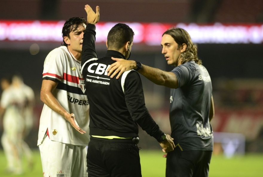 zubeldia-ausente-em-2-jogos-pelo-sao-paulo3A-mirassol-e-bahia