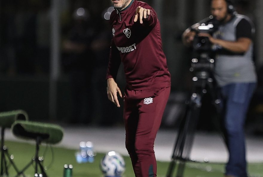 zubeldia-estabelece-metas-cruciais-para-o-fluminense-em-semana-de-preparacao-intensiva